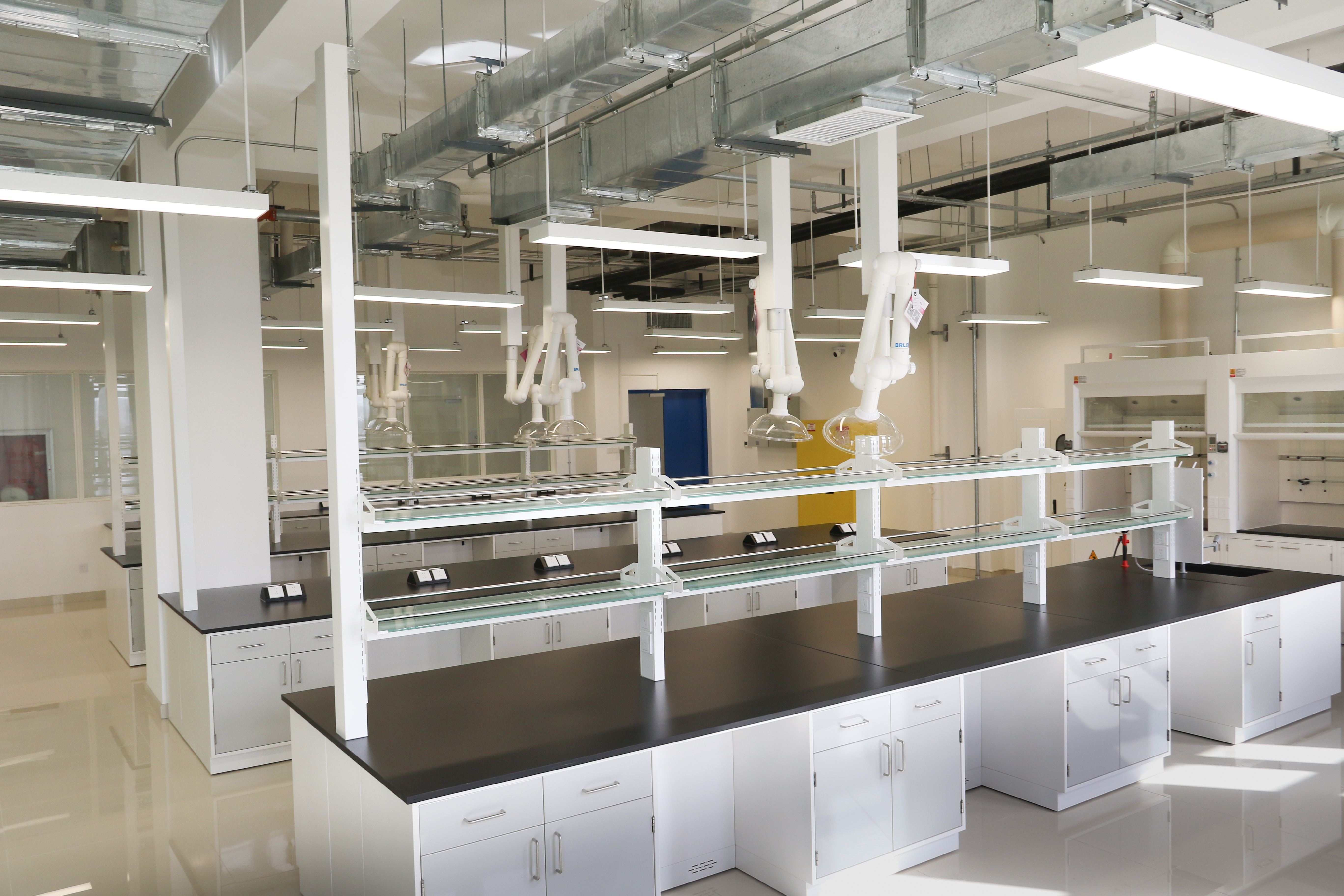 kasus perusahaan terbaru tentang Lemari Laboratorium Furnitur Laboratorium Institut Proses Beijing Lemari Ventilasi Laboratorium